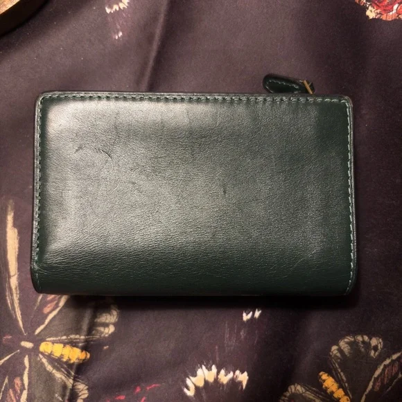 Coach Dark Green Leather Wallet with Gold Clasp - Picture 2 of 10